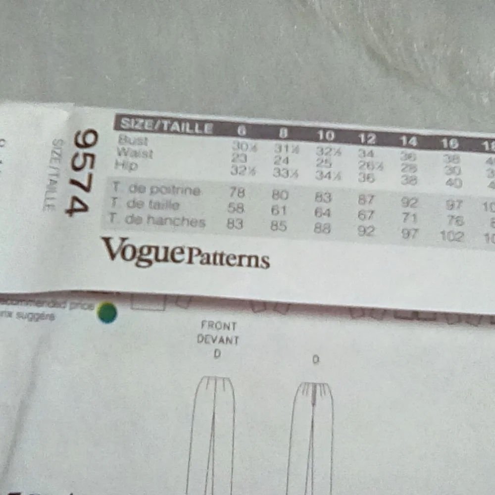 VOGUE Very Easy Vogue Jacket Skirt Pants 8-10-12